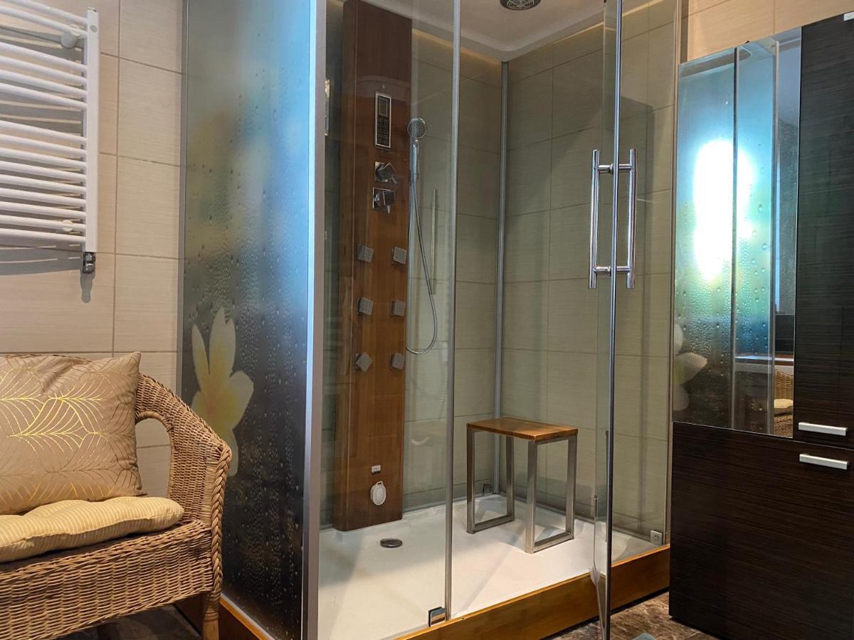 Lux Apartment - Lakefront Apartment In Kamien With Sauna & Hot Tub Only 30 Minutes From Gdansk And Gdynia エクステリア 写真
